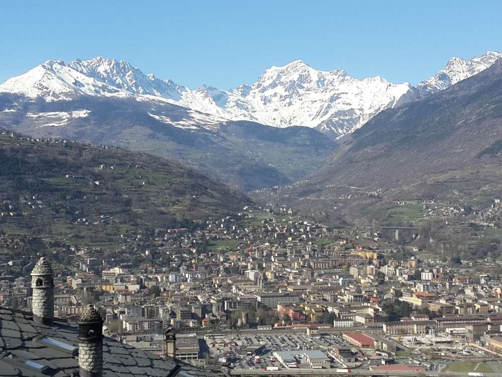 Vista di Aosta da Charvensod